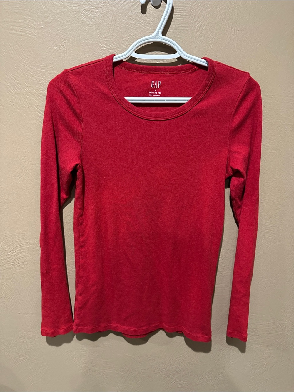 GAP Womens Long-Sleeve Crewneck Tee - Red
